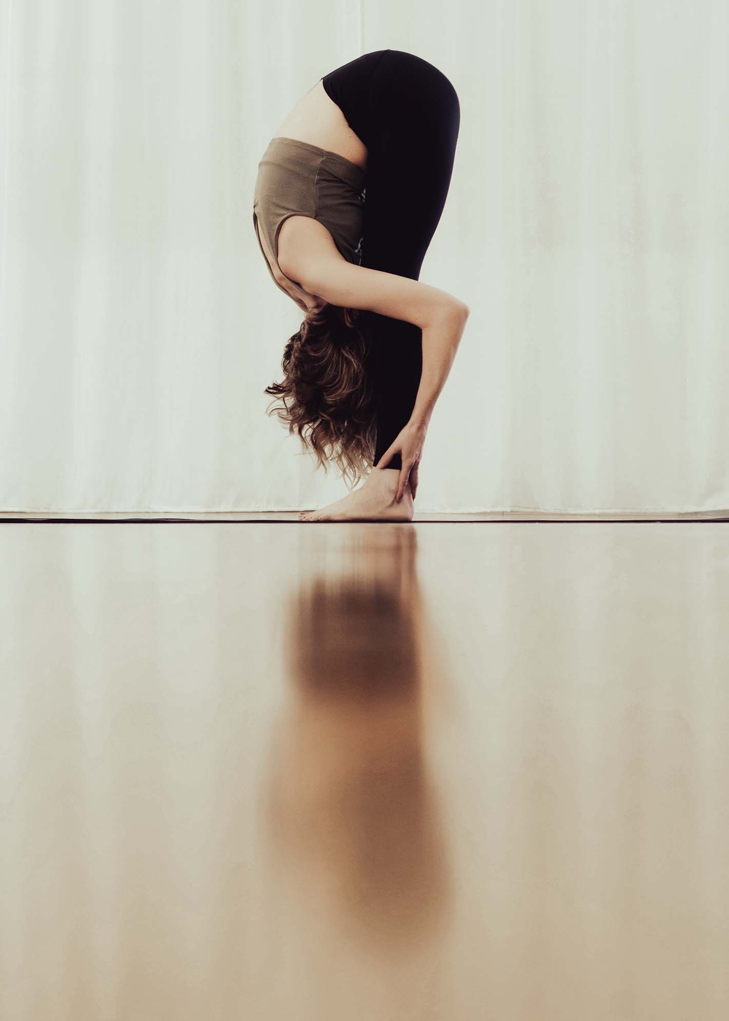 Ellen in Yoga Asanas